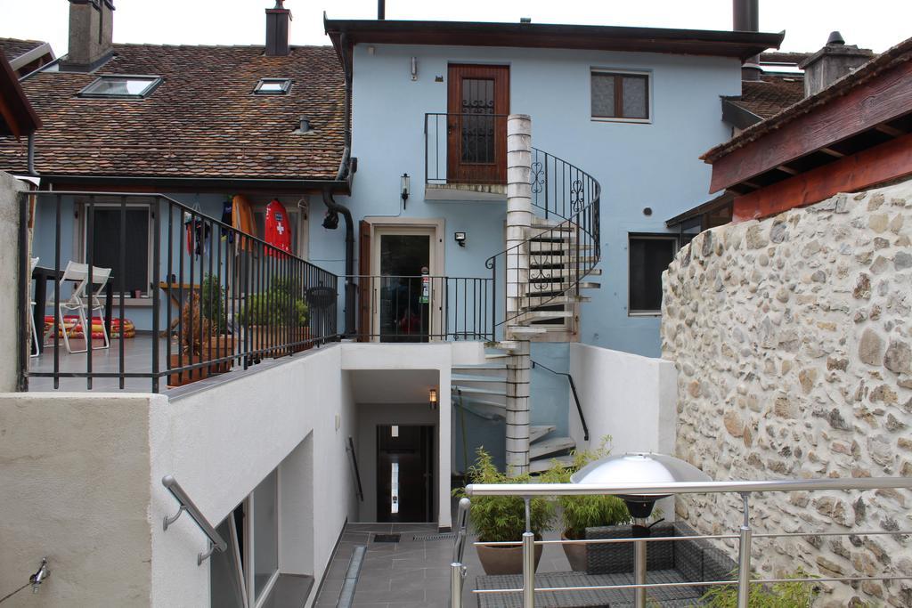 Au Coeur Du Vignoble Sur Bursins Bed and Breakfast Exteriör bild